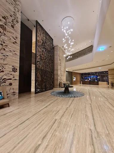 D1 Tower: Lobby