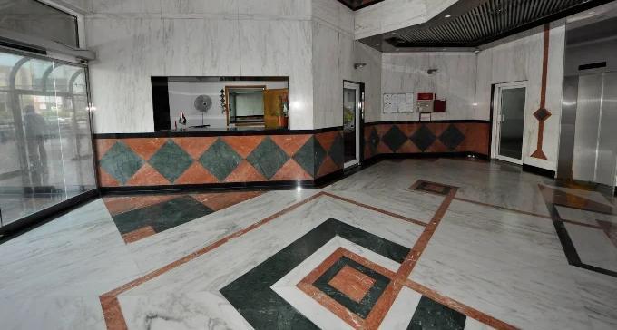 Royal House Building: Lobby