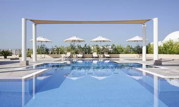 Royal House Building: Pool