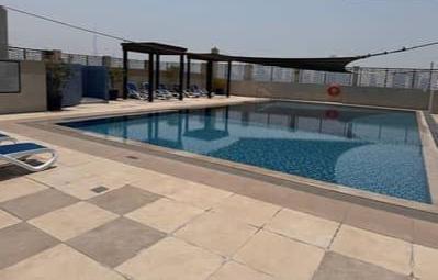 Al Kharbash Tower: Pool