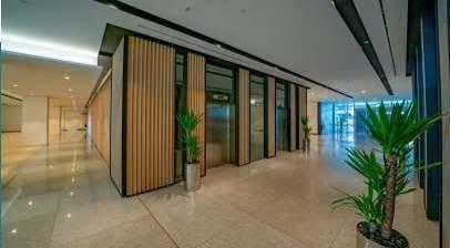 Al Ghadeer Tower: Lobby