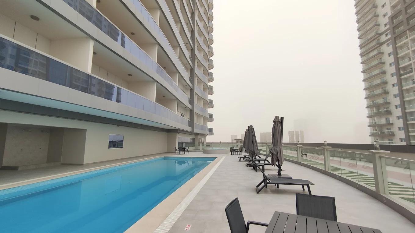 Hera Tower: Pool