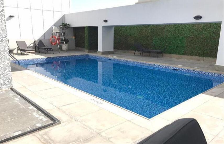 Tennis Tower: Pool