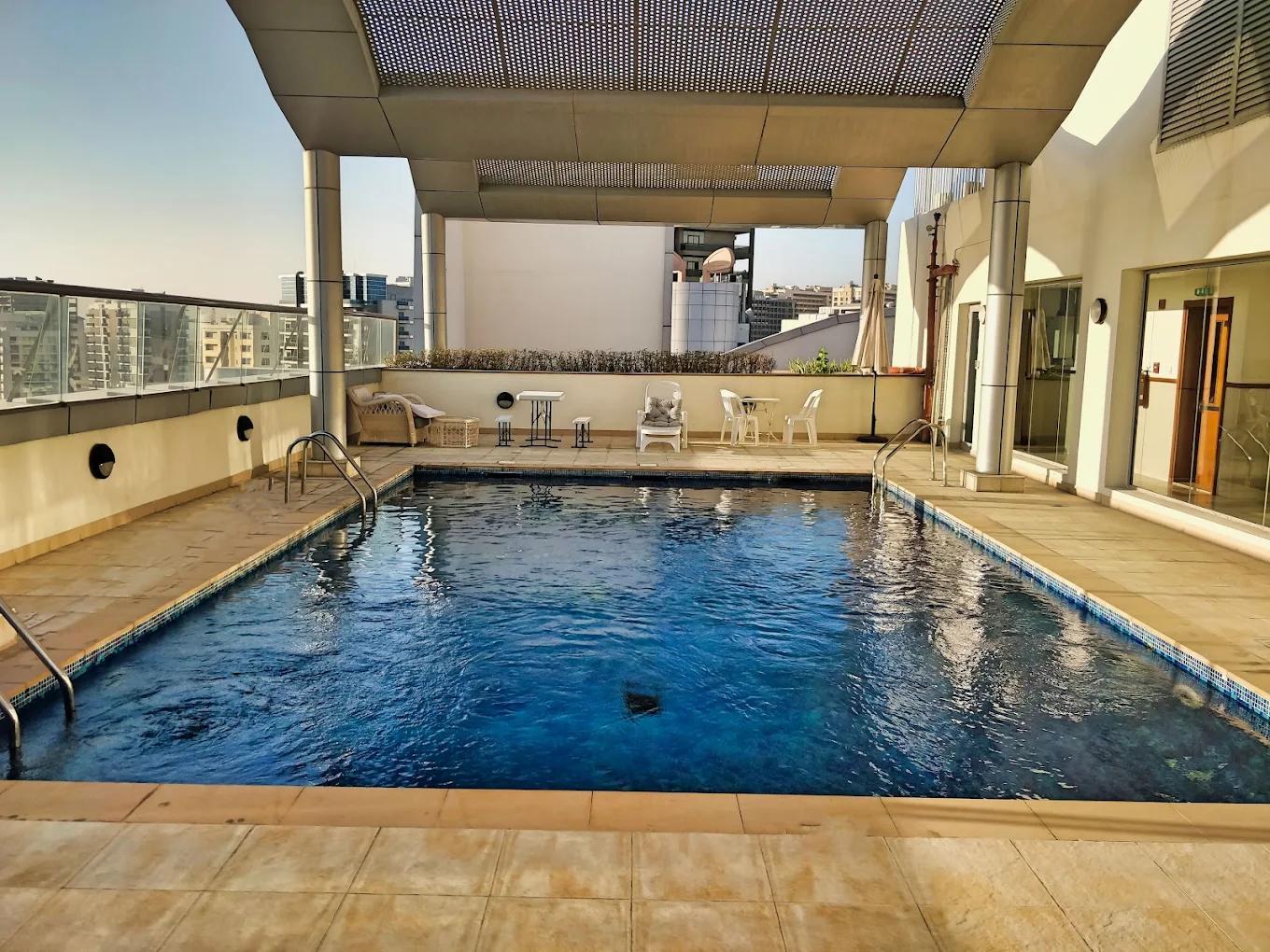 Cricket Tower: Pool