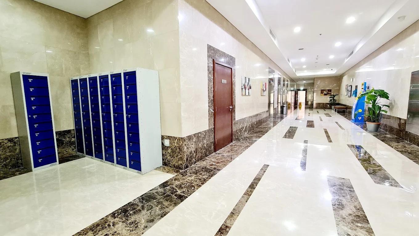 Oakwood Residency: Lobby