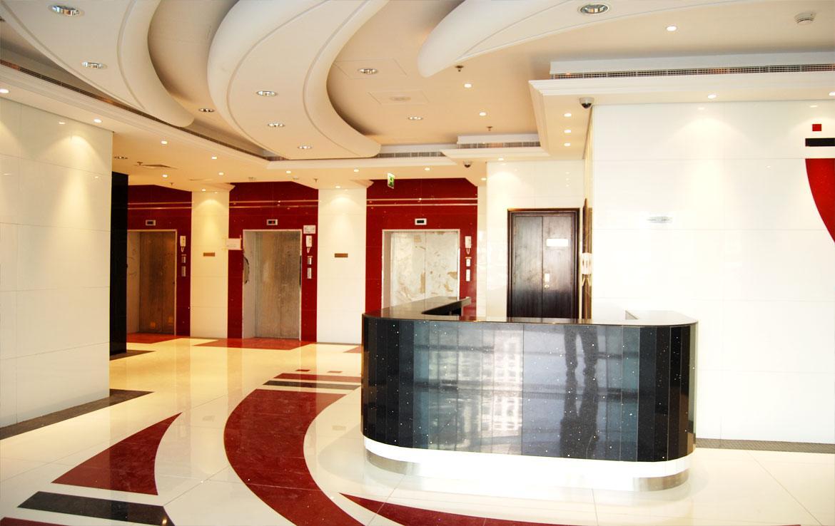 Latifa Tower: Lobby