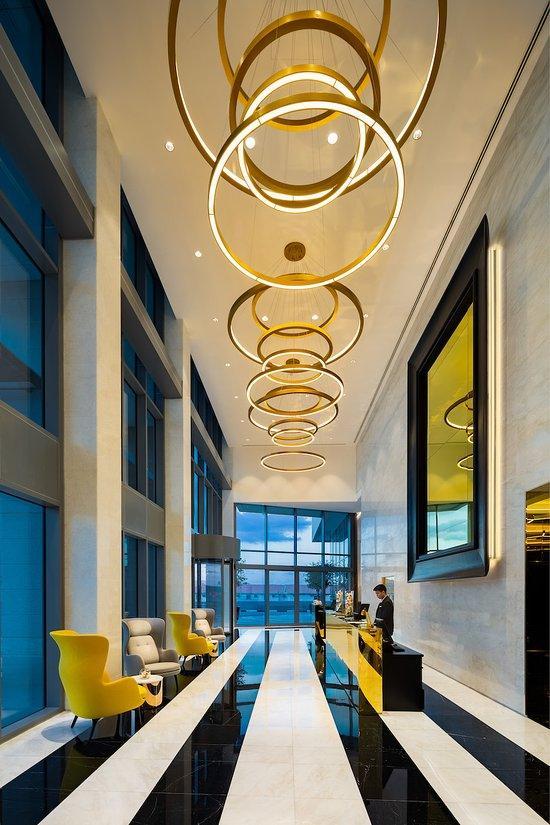 Millennium Atria Business Bay: Lobby