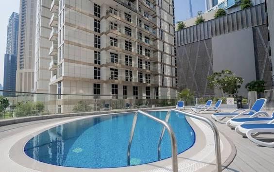 Dunya Tower: Pool