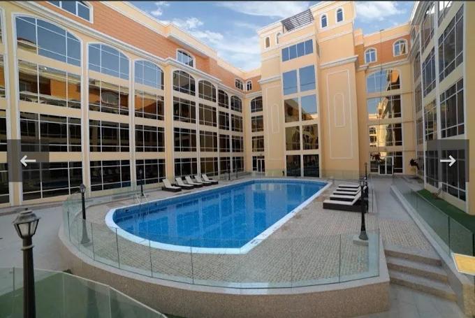 Astoria Residence: Pool