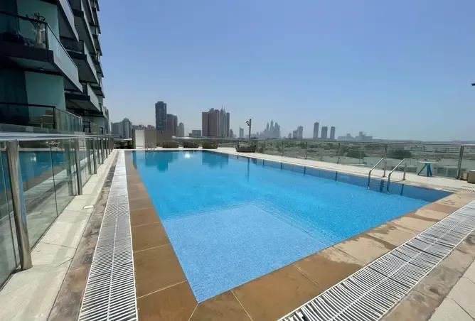 Al Sufouh Suites: Pool