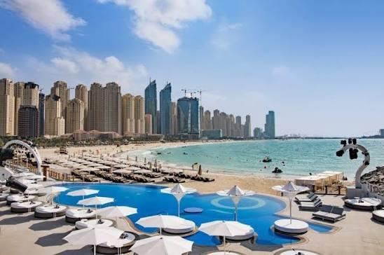 DAMAC Heights: Beach access