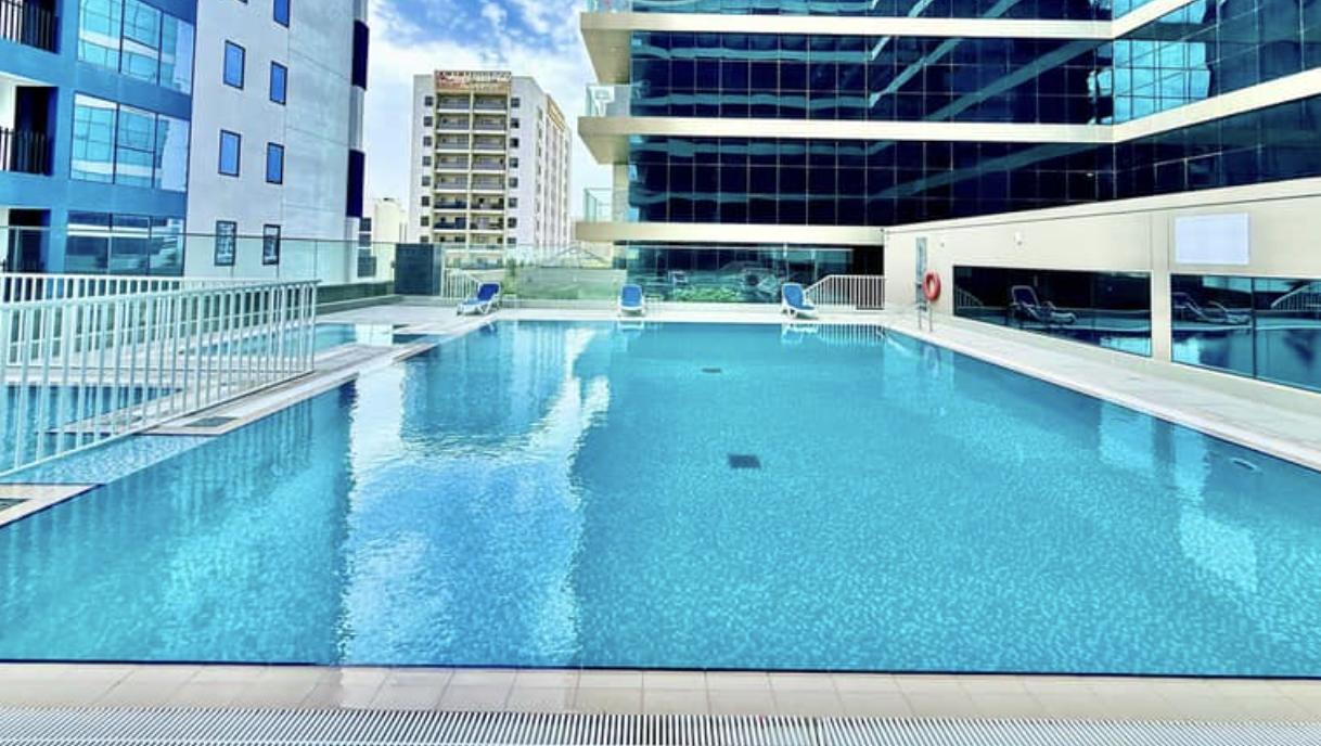 Saleh Bin Lahej Tower: Pool