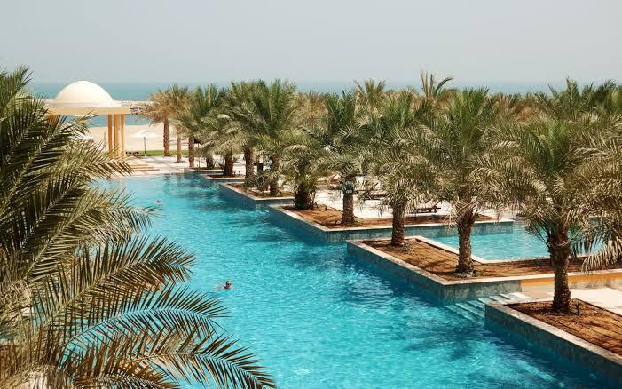 1/JBR: Pool