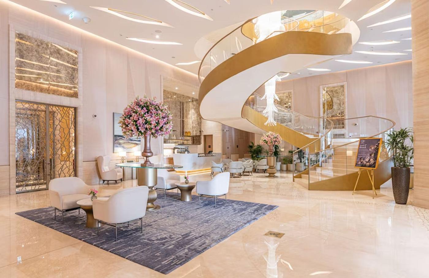 The Palm Tower: Lobby