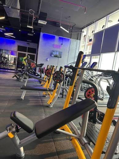 Sandhurst House: Gym