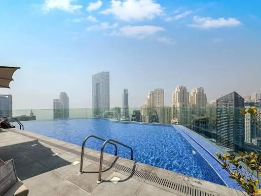 Marina Star: Pool