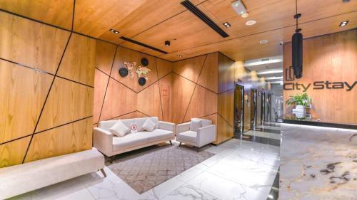 Barsha Residence: Lobby